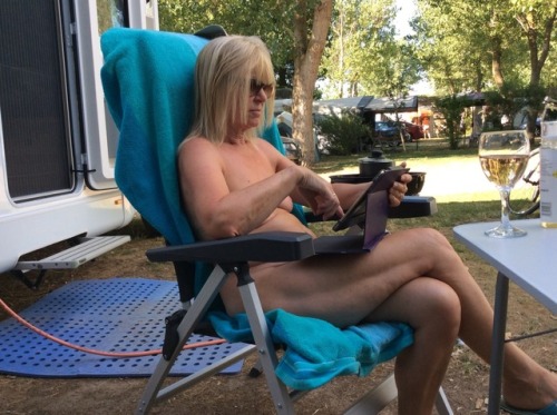 lovelivingthenudelife - naturistelyon - Chilling with a glass...