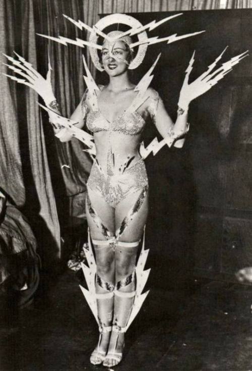vintagegeekculture - Miss Radio Queen, 1939.