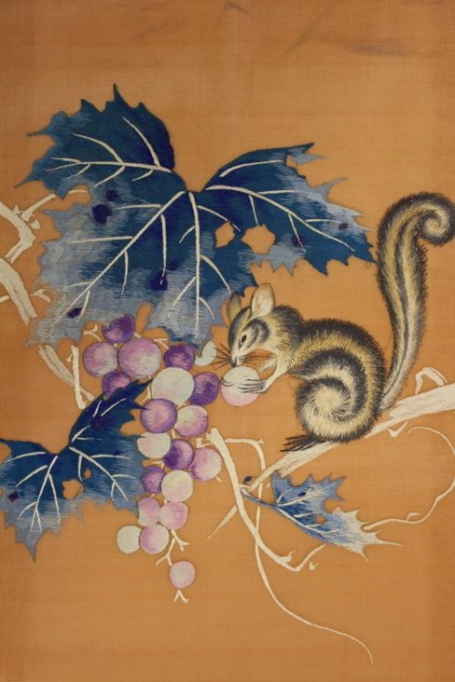 tanuki-kimono - Impressive embroidered antique obi (seen on),...