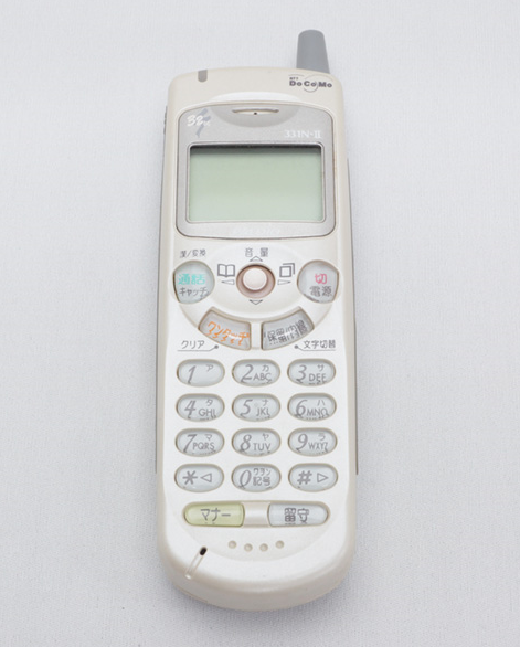 107steps - Japanese cell phones from the early 2000s (pt 2)