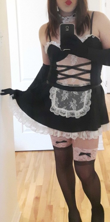 kinkyprincessgiggles - Sissy maid at your service 