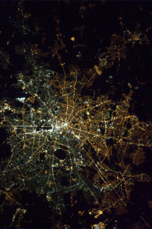 mapsontheweb:East/West Berlin divide still visible from space...