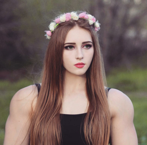 The beautiful Russian powerlifter who’s name I can’t...