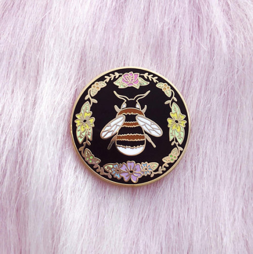 littlealienproducts - Floral Bee Pin bylillybaik
