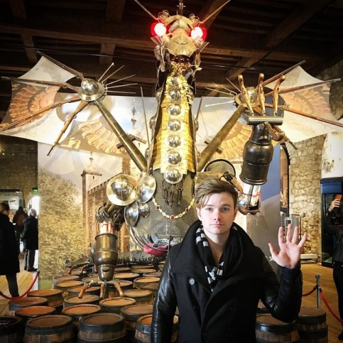 chriscolfernews - chriscolfer He’s right behind me, isn’t he?