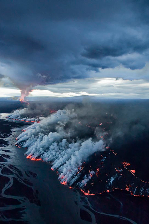 earthyday:Volcano Eruption by Greg Duncan