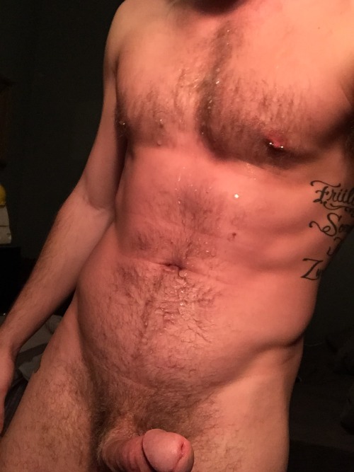 hunterwilliams89:I always seem to end up covered in cum.Poor...