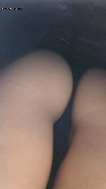 Milf Upskirt with a little bit of Pussy lips!