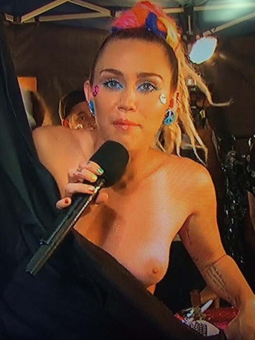 bassrx - Miley Cyrus nudity appreciation post