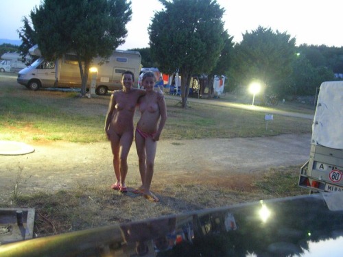 naturistelyon - Mother and daughter at the camping