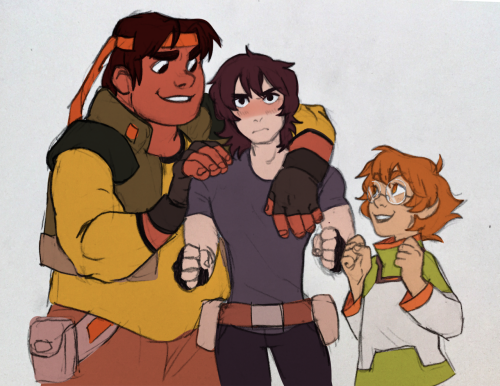 sabertoothwalrus - Hunk and Pidge encourage Keith to use a pick...