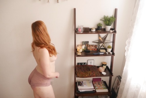 erotic-nonfiction - A girl and her shelf