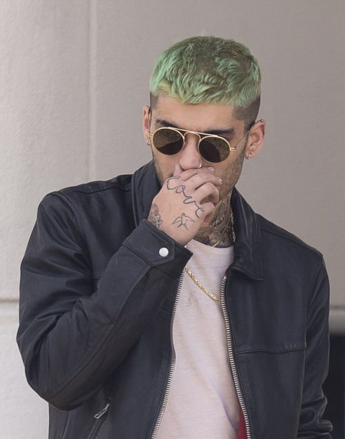keepingupwithzayn - Zayn at the airport in Miami on March 28,...