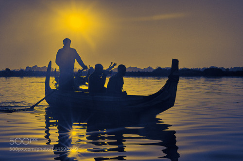 photografiae - Silhouettes on water by kleptography ||...