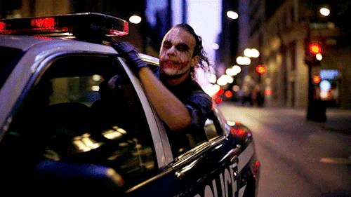 b-o-m-b-s - laguerradelasgalaxias - Heath Ledger as The Joker in...