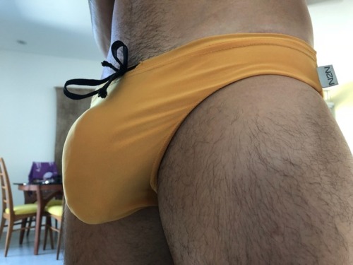 lhommedanslombre01 - Busting out my trunks wish me luckFollow...