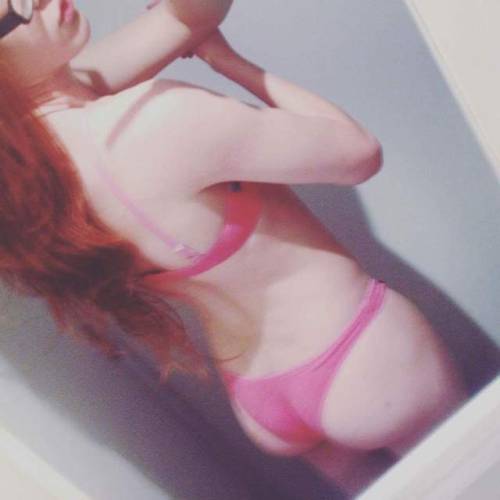 vermillionfloyd:Alohaa my sweeties ~Reblog my pic and get a...