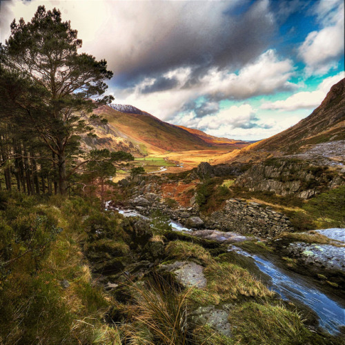 lovewales - Llyn Ogwen Valley  |  by paul ashton