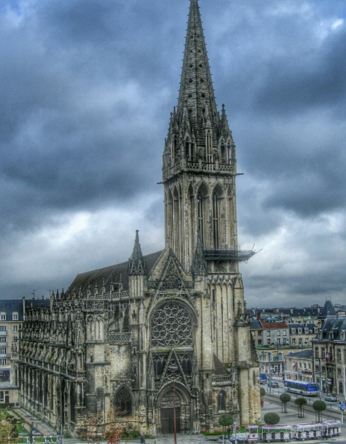 Caen Iglesia