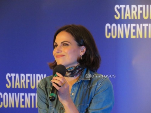 n-d-a-y - Lana Parrilla at the Enchanted OUAT CON in Birmingham...