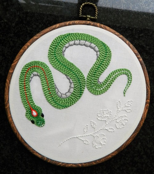 sosuperawesome:Embroidery Hoops, by Megan Skelly on EtsySee...