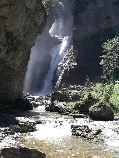 thebeautifuloutdoors - This nice waterfall i found in Ordesa...