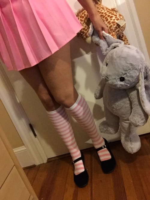 peekabooprincess - I really love my new bunny and shoes. Can you...