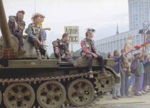 greasegunburgers - Russian punks during the August Coup in 1991,...