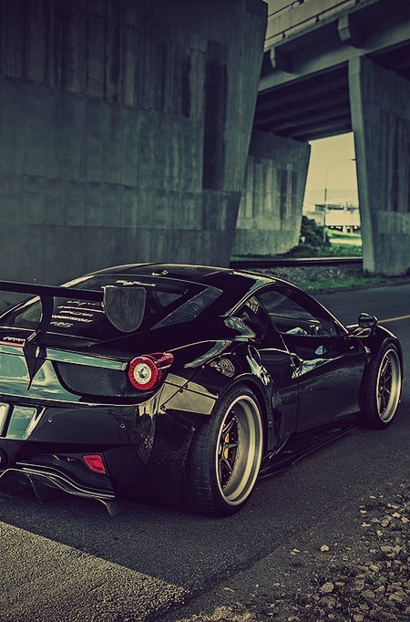 dreamer-garage - LibertyWalk Ferrari 458 Italia GT (via)