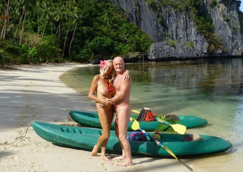 Naked kayaking, oh what a great pleasure!We love to go canoeing...