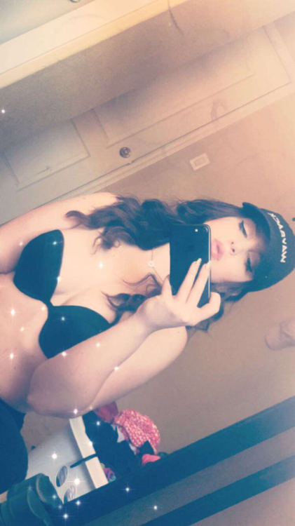 goddess-mariee:HMU if you want to buy nudes and videos on...
