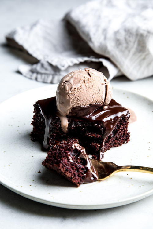 guardians-of-the-food - Chocolate Sheet Cake with Chocolate...