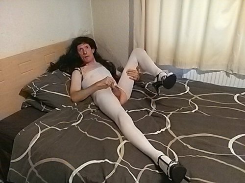 Bi crossdresser gay male sexy from Derbyshire xx
