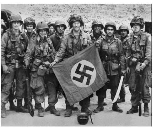 historicaltimes - Paratroopers of the 101st Airborne Division...
