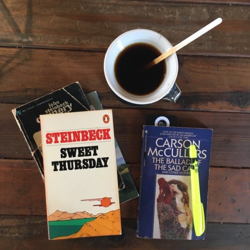 macrolit - Books and coffee - the ultimate combinationSweet...