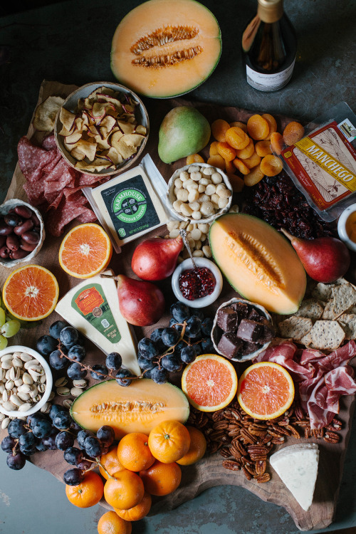 sweetoothgirl:How To Make A Lush Cheese & Charcuterie Board...