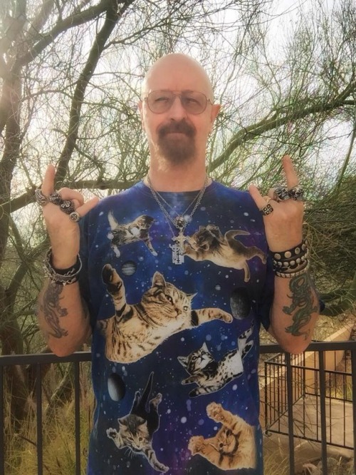 Risultati immagini per rob halford kittens shirt