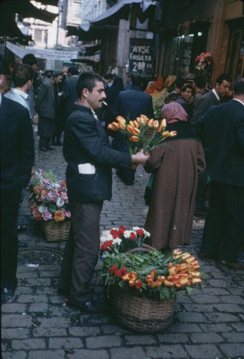 tanyushenka:Photography: Flower seller in Istanbul, Turkey,...