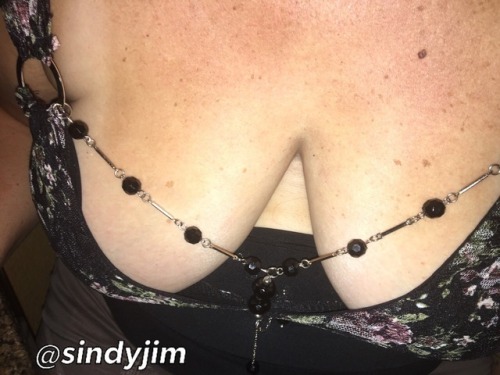 njskip - sindyjim - Put those sexy tits out ladiesAmen!!!!!