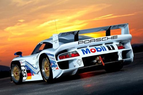 car-backgrounds - Porsche 911 GT1Click the image to download the...