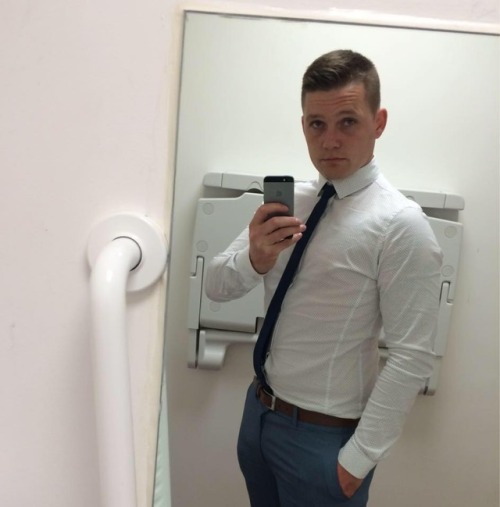facebookhotes:Hot guys from the UK found on Facebook. Follow...