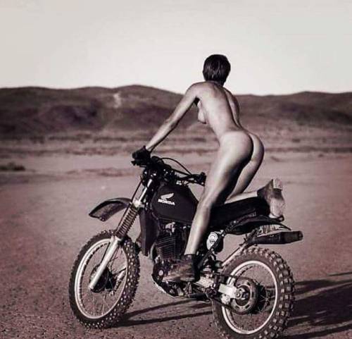 bigleggedwomanthings - Moto Vitelloni - Wheels n’ wings