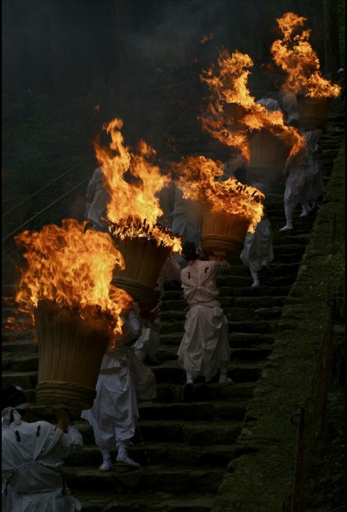 dinodi:Fire Festival in Japan