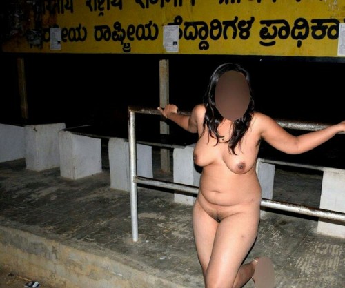 exhibitionistdesidaring - Young hot wife from Chennai…Posing nude...