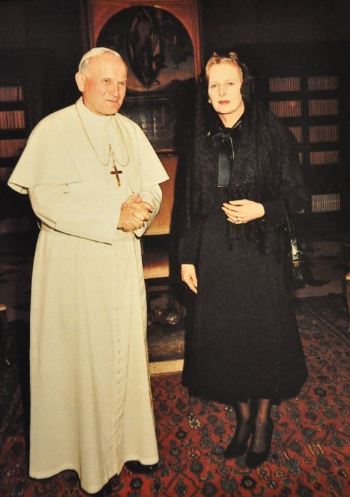 historicaltimes - Pope John Paul II and Margaret...