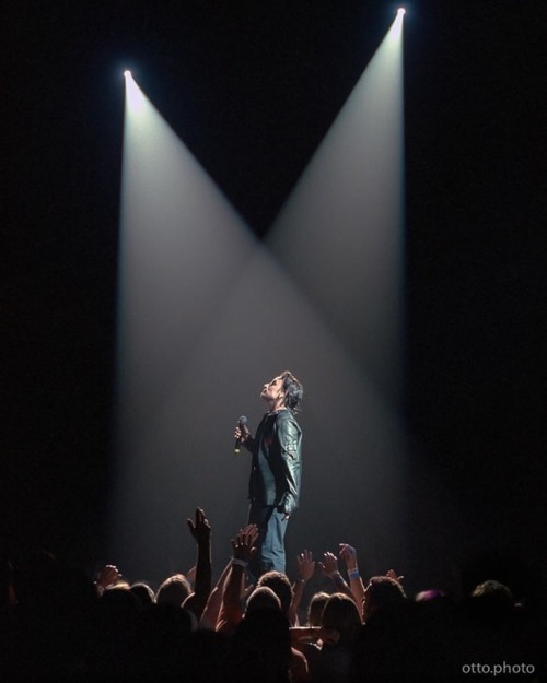 ottokitsinger - Bono / U2 / Elevation Tour / Anaheim / 24 April...