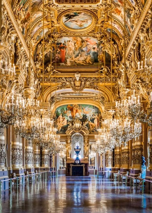 catchingtearsinrain:The Palais Garnier Opera House in Paris....