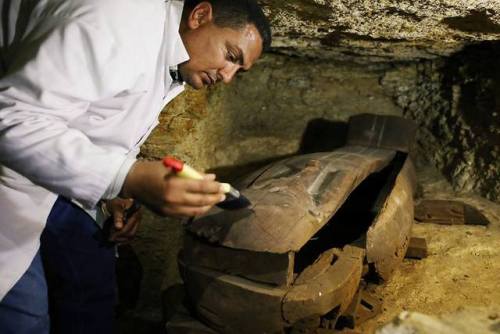 grandegyptianmuseum - Egypt uncovers 2,400 year old necropolis...