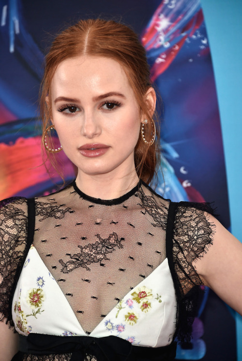 picturesforkatherine - Madelaine Petsch at the 2018 Teen Choice...