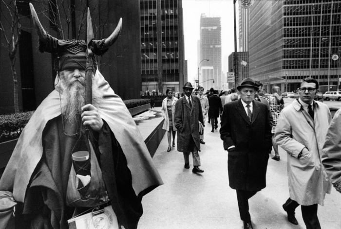 Moondog: The Man on the Street A lengthy 1971 audio documentary about the man, the myth, the legend – Moondog. Gordon Spencer of WBAI in New York presents a program about Louis Hardin, more popularly known as Moondog. From the 1940s up until 1974...
